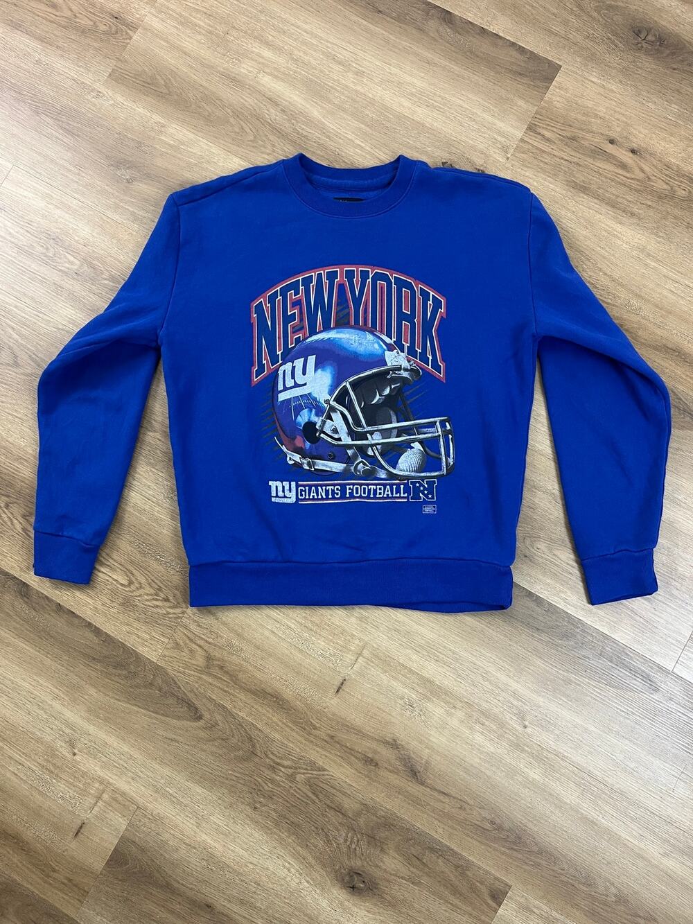 New York Giants Football Helmet Graphic Crewneck M